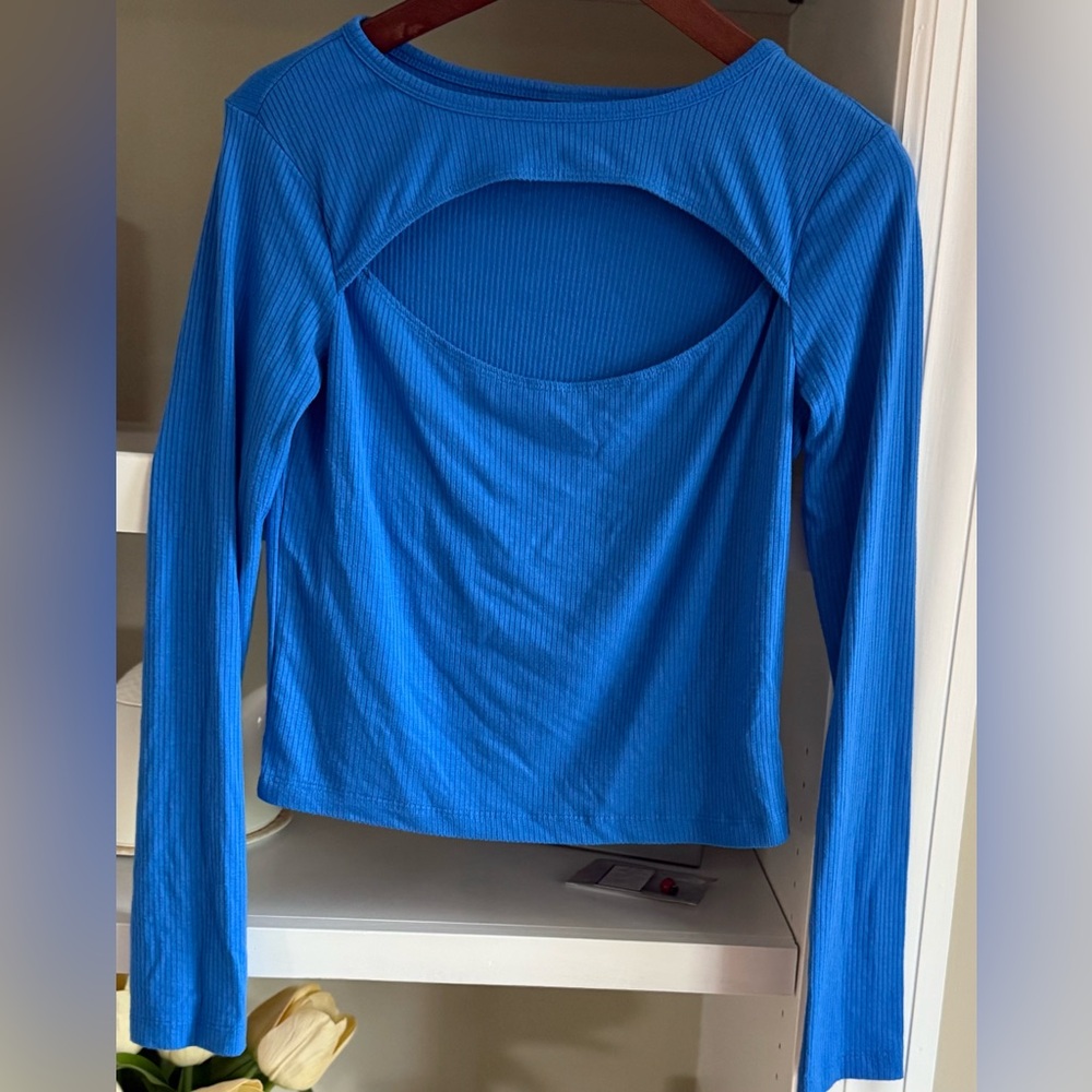 Wild Fable exposed front Top Sz M